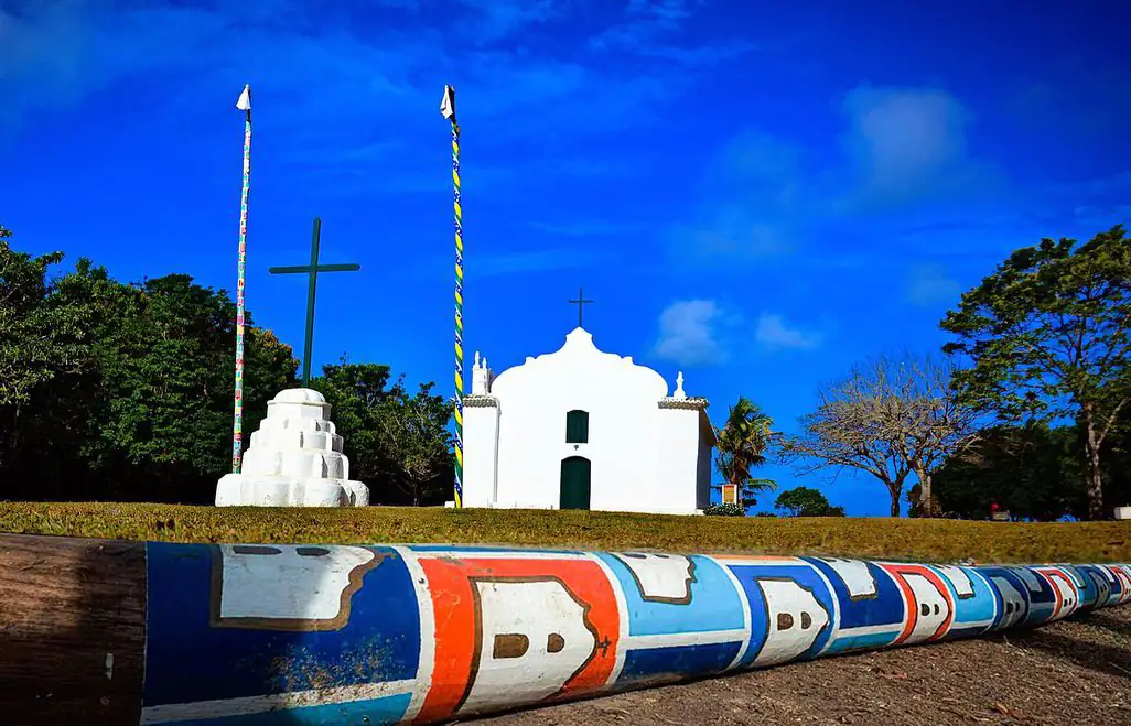 transfer-porto-seguro-trancoso-igreja-historica-no-quadrado-edicarlostur.webp